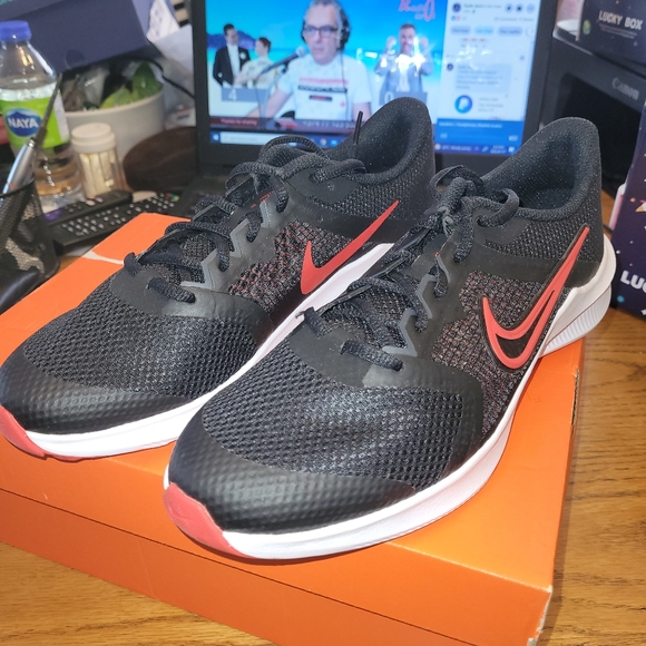 Kids Boy's or Girls Sneaker - Picture 6 of 7